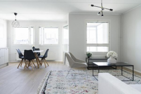 2 BR, Sauna, Free parking,